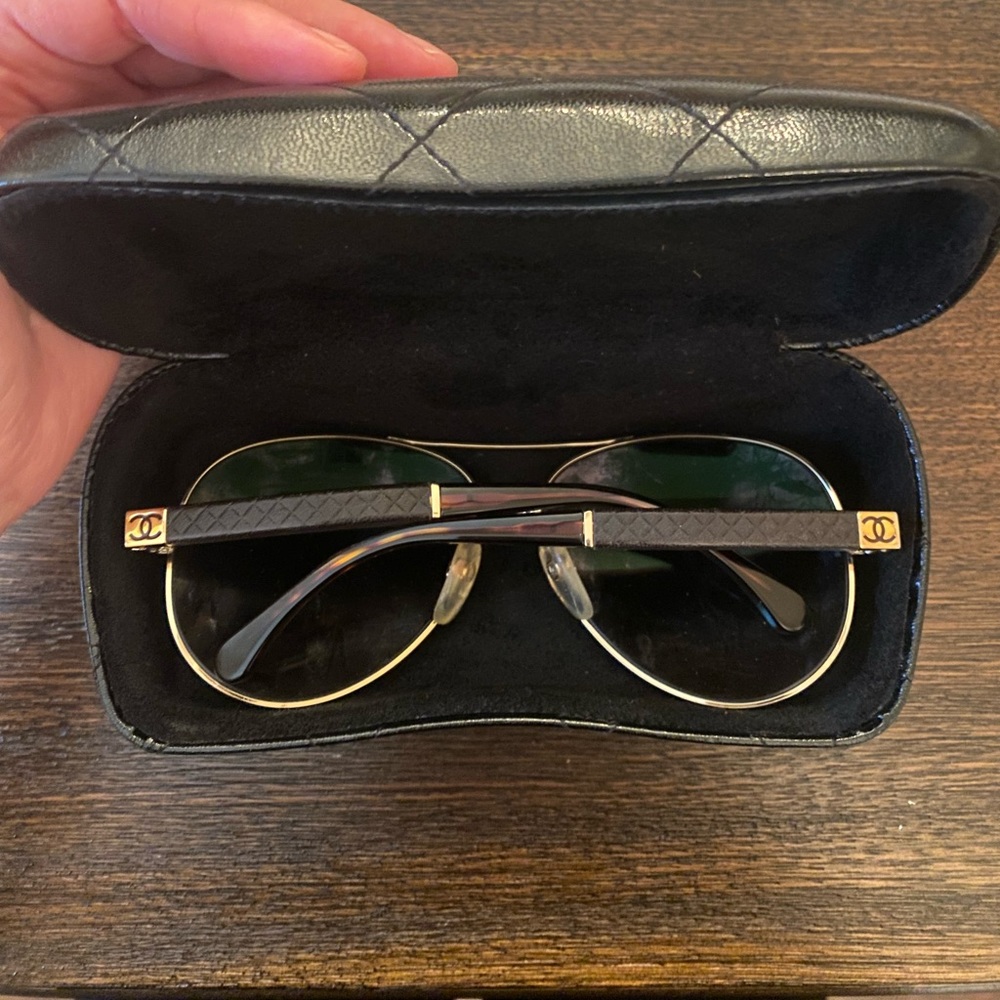 Chanel brown aviator sunglasses. Great condition, no scratches.